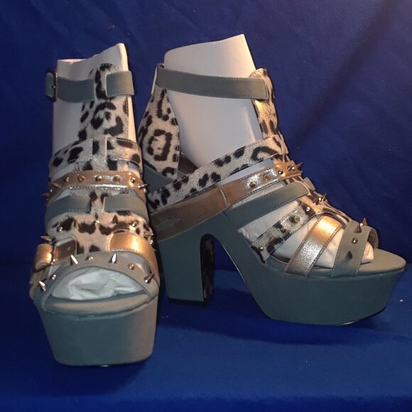 Spiked Decor Stiletto Heeled Gladiator Sandals - Picture 1 of 7
